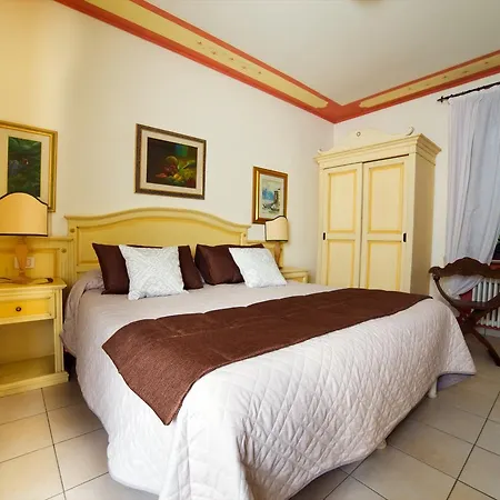 Residenze L'uncinaia House Panzió 4*