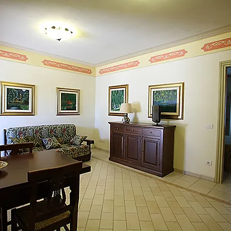 Residenze L'uncinaia House