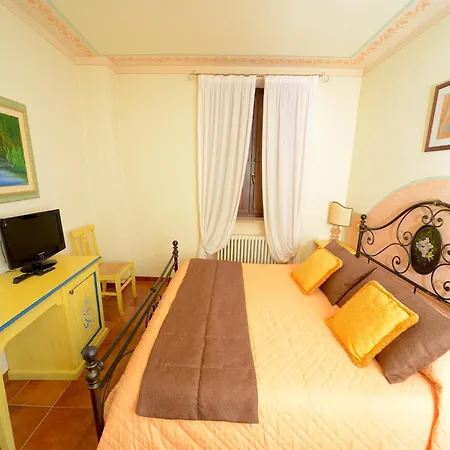 Panzió Residenze L'uncinaia House 4*