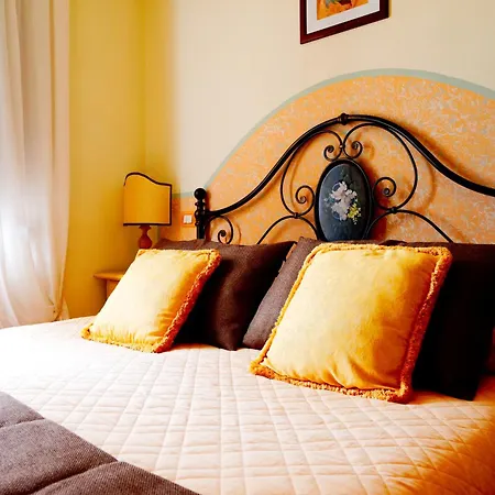 Residenze L'uncinaia House Panzió 4*