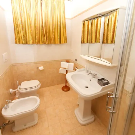 Residenze L'uncinaia House Panzió