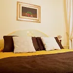 Bed & Breakfast Residenze L'uncinaia House Perugia