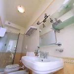 Residenze L'uncinaia House Bed & Breakfast 4*