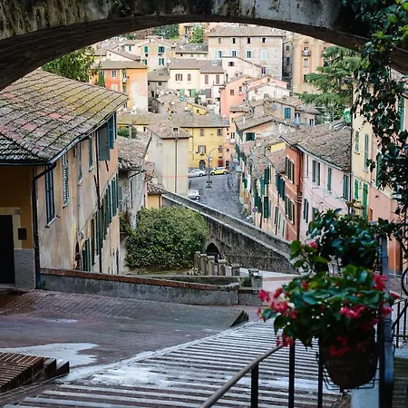 Frühstückspension Residenze L'uncinaia House Perugia