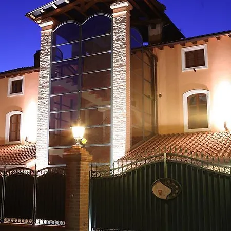 Residenze L'uncinaia House 4* ペルージャ
