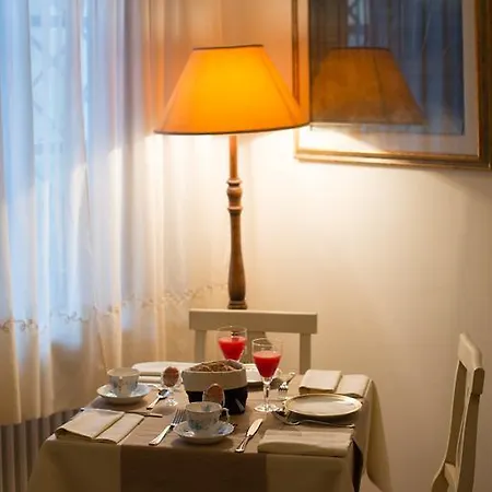 Residenze L'uncinaia House Frühstückspension 4*