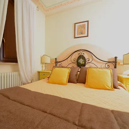 Frühstückspension Residenze L'uncinaia House Perugia