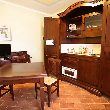 Residenze L'uncinaia House ベッド・アンド・ブレックファスト