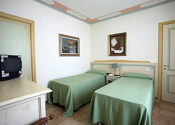 Bed & Breakfast Residenze L'uncinaia House