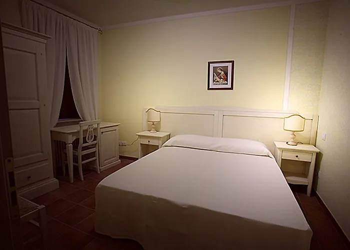 Alojamento de Acomodação e Pequeno-almoço Residenze L'uncinaia House