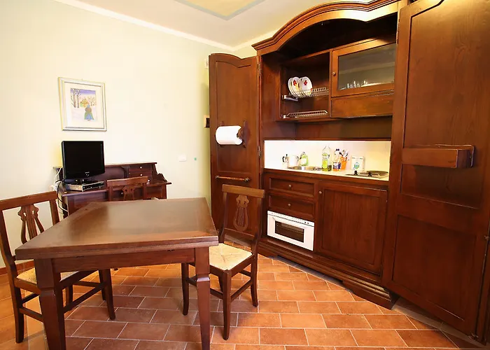 Residenze L'uncinaia House Bed & Breakfast