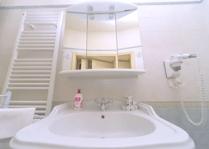 Residenze L'uncinaia House 4* Perúgia